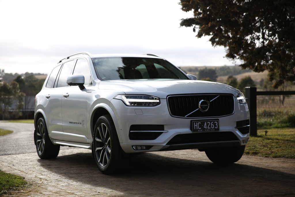 Volvo XC90 luxury chauffeur vehicle in the Southern Highlands